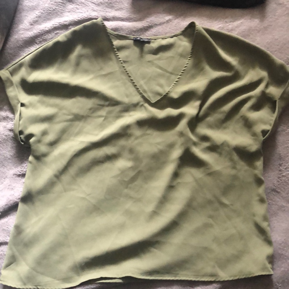 V-Neck t-shirt Blouse